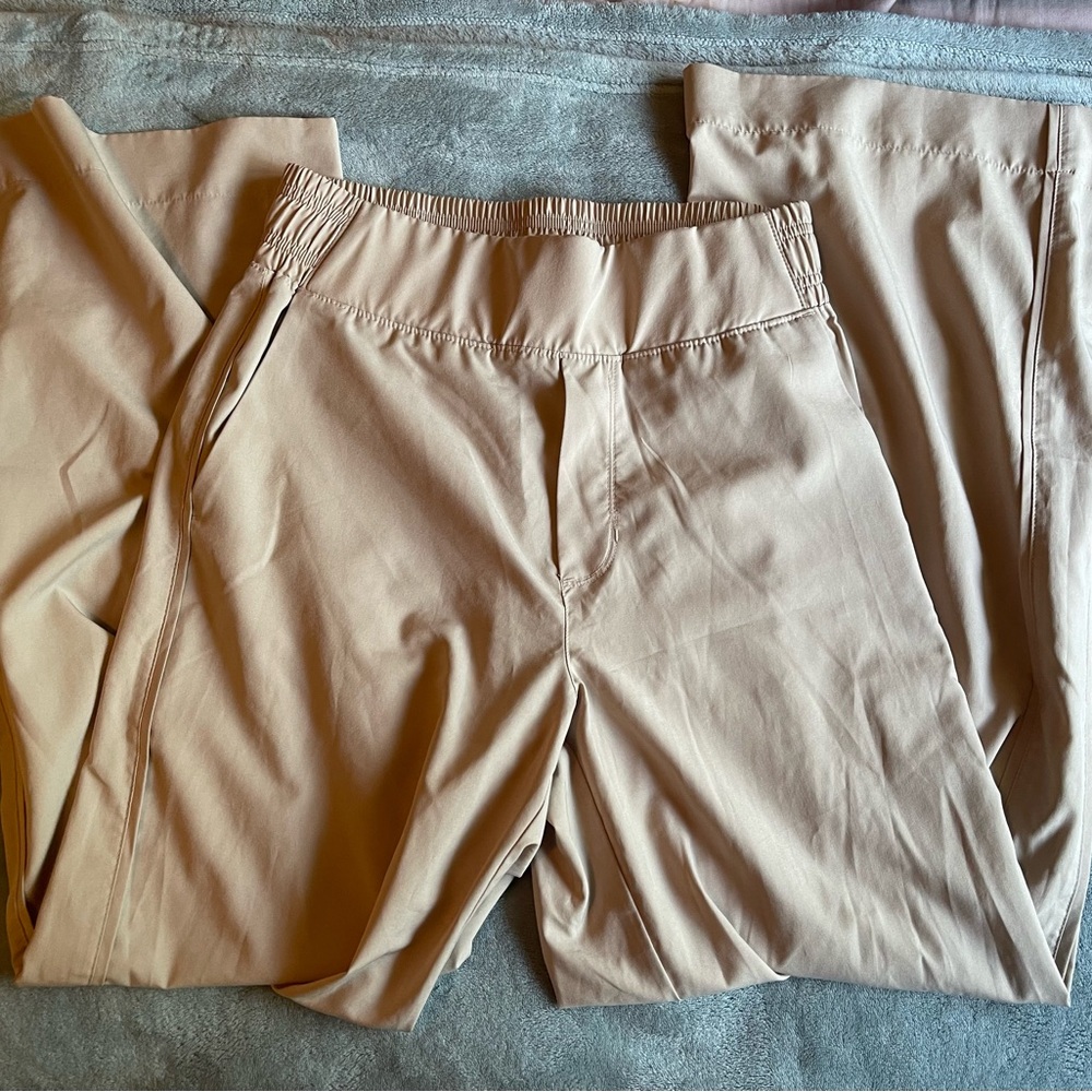 Old Navy mid rise high stretch wide leg split hem pants